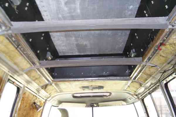 insidefront.jpg (600x400; 19 KBytes)